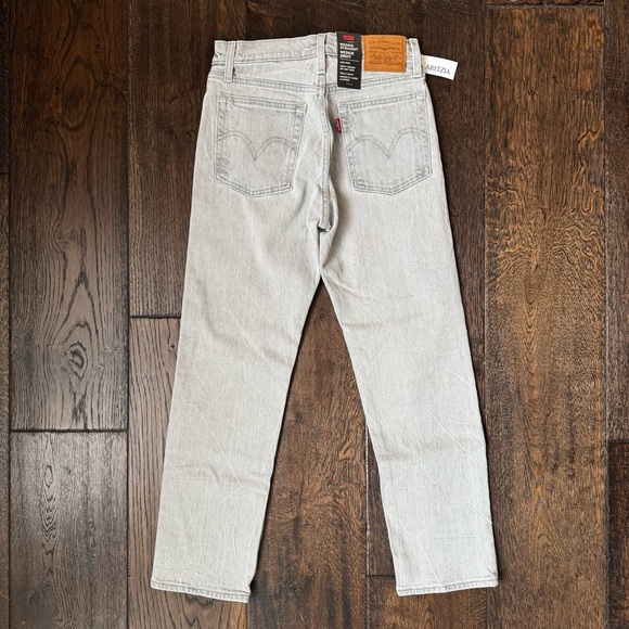 Levi's Light Gray Wedgie Straight Jeans - Picture 5 of 6